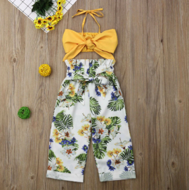 Pantalona floral e top laço